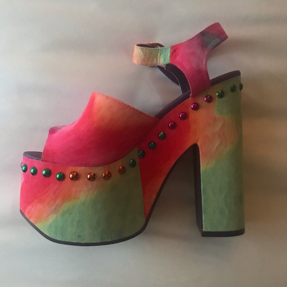 NWT YRU platform heels - Picture 3 of 6